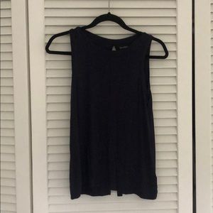 Loose fit navy tank